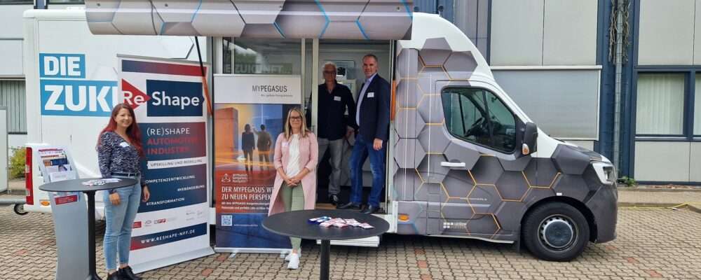 TechTruck mit Lena, Eike, Michael Schmitz, Herrn Meister