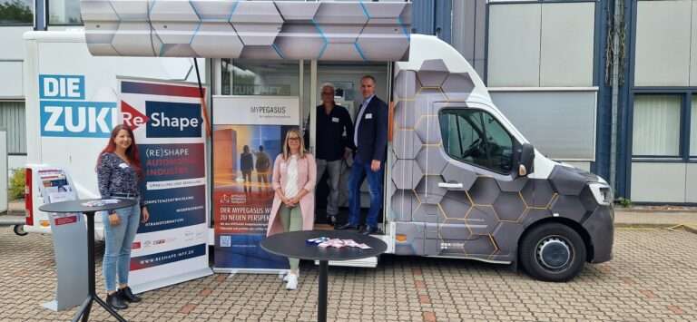 TechTruck mit Lena, Eike, Michael Schmitz, Herrn Meister